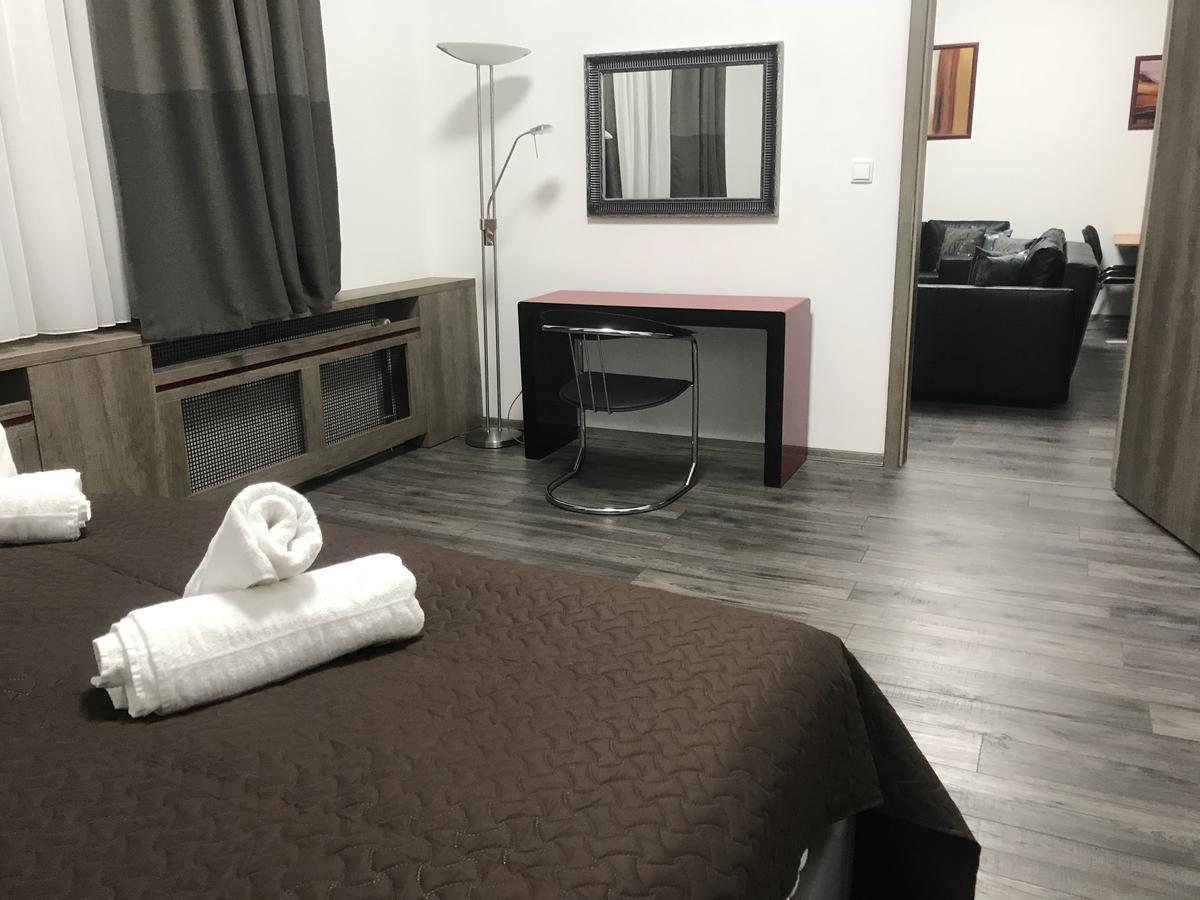 Old Town Boutique Apartments Liberec Bagian luar foto