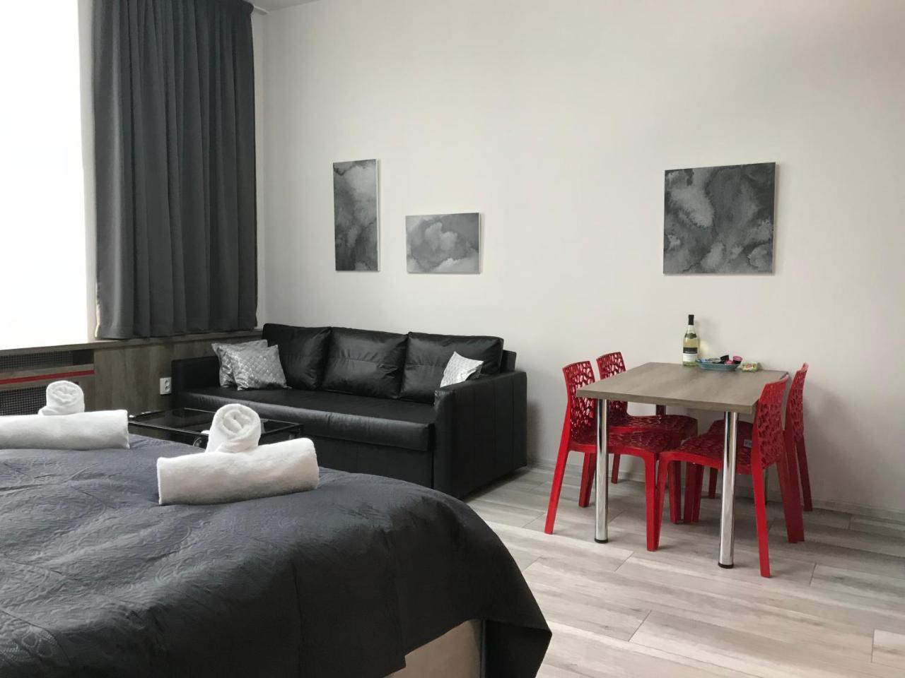 Old Town Boutique Apartments Liberec Bagian luar foto