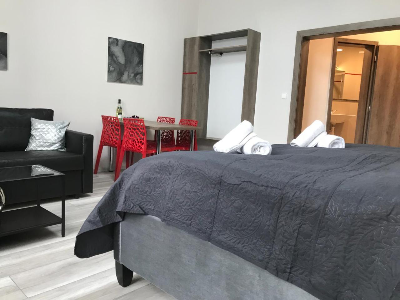 Old Town Boutique Apartments Liberec Bagian luar foto